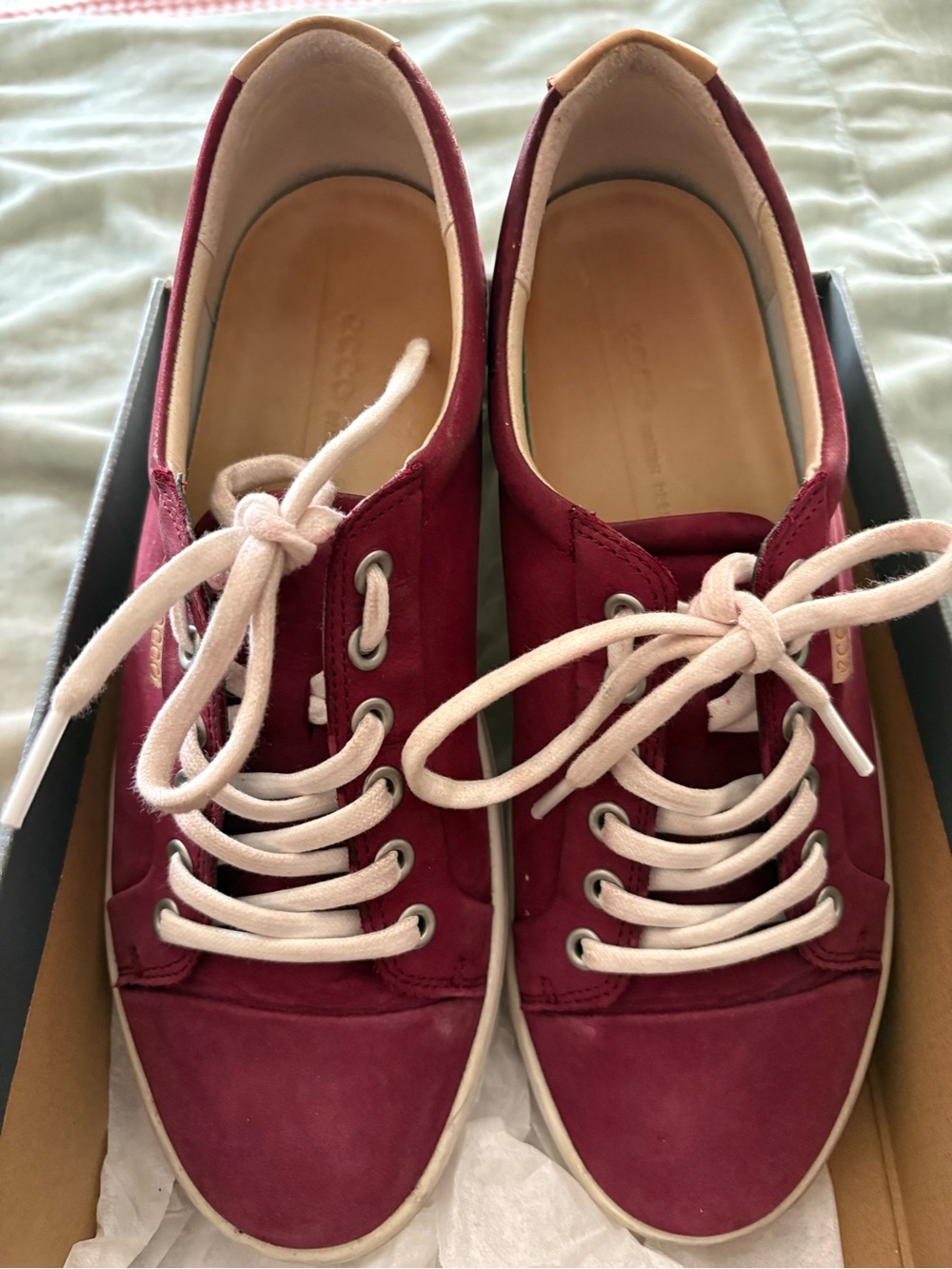 Ecco Women's Burgundy Sneakers